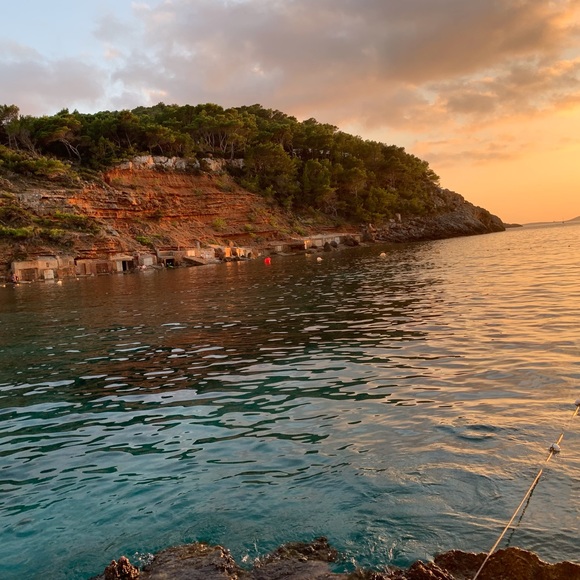 Meet your Posher, Perfect Kini - Picture 9 of 16